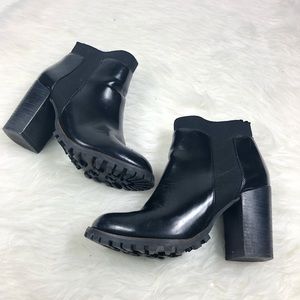 Steve Madden Antyy Chelsea Chunky Boots